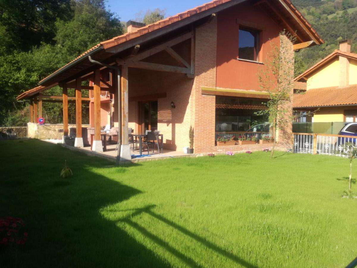 La Casa Malvarrosa Ampuero Bagian luar foto