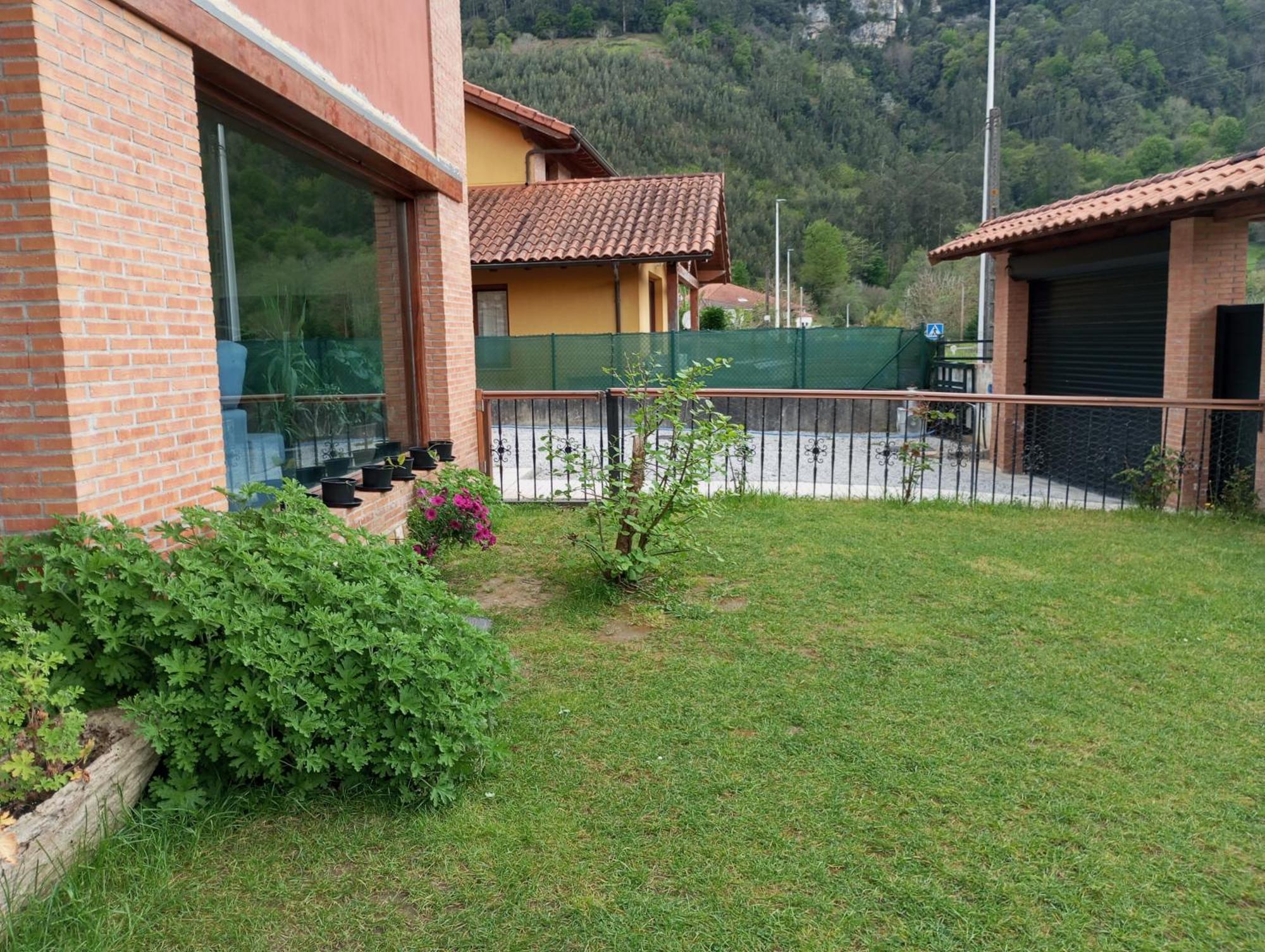 La Casa Malvarrosa Ampuero Bagian luar foto