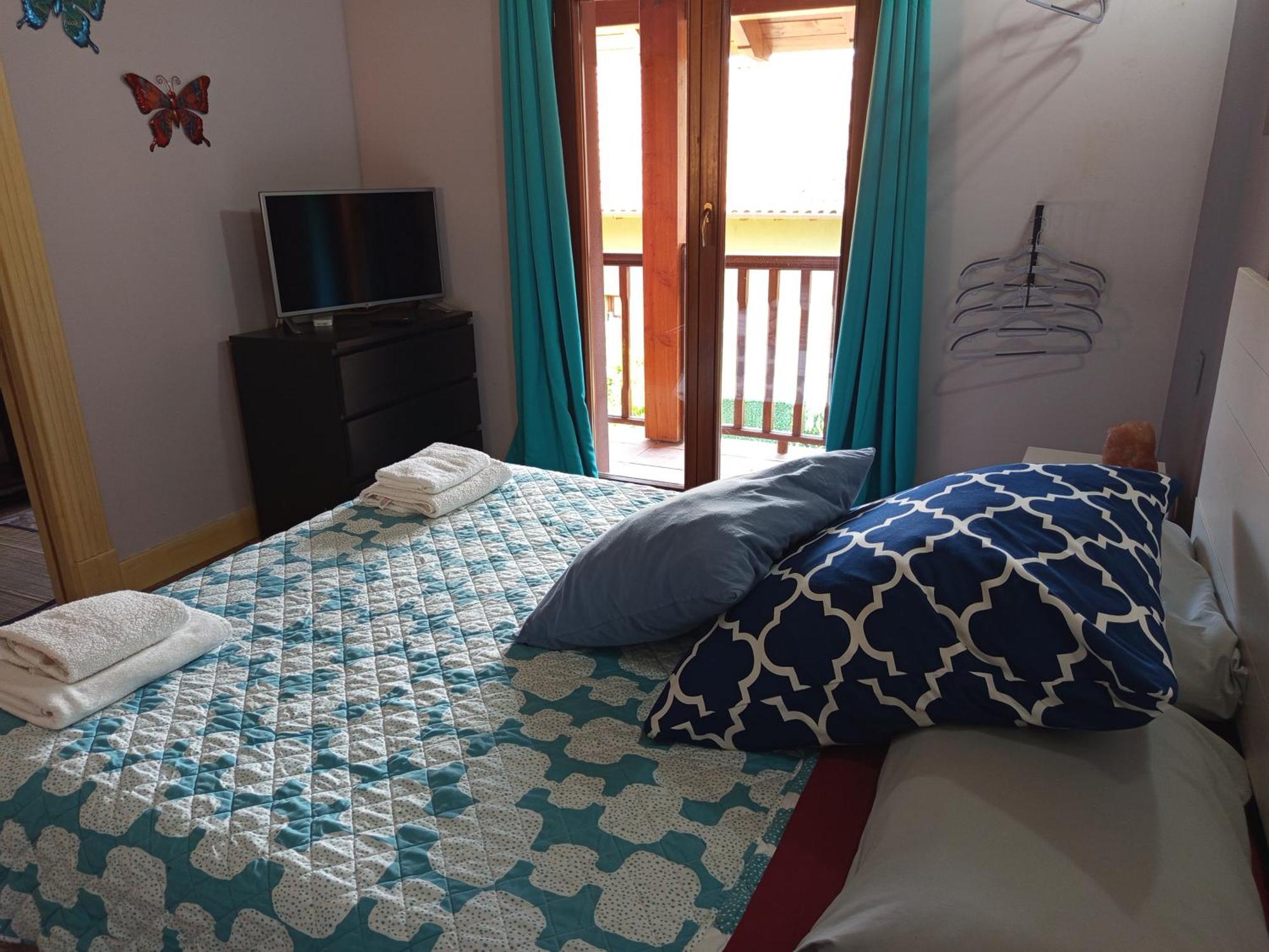 La Casa Malvarrosa Ampuero Bagian luar foto