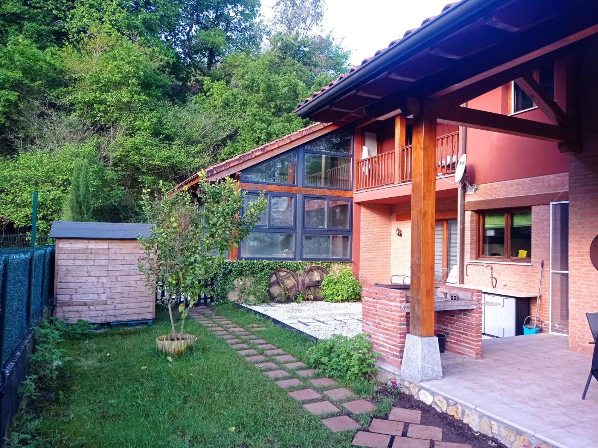 La Casa Malvarrosa Ampuero Bagian luar foto